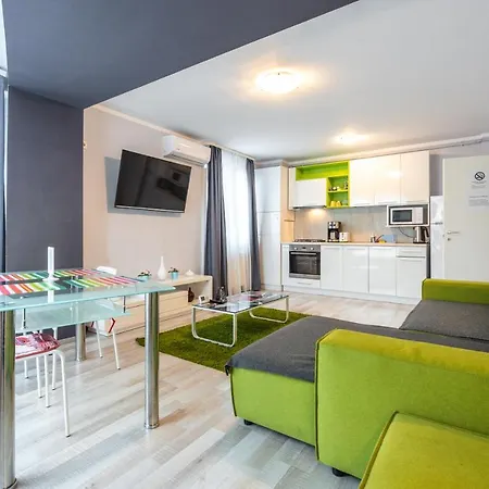 Adam And Eve Luxury Apartments - Shabbat Friendly Bucharest Exterior photo