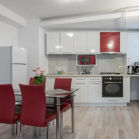 Adam And Eve Luxury Apartments - Shabbat Friendly Bucharest Exterior photo