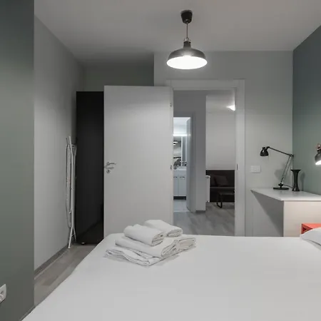 Adam And Eve Luxury Apartments - Shabbat Friendly Bucharest Exterior photo