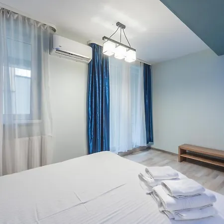 Adam And Eve Luxury Apartments - Shabbat Friendly Bucharest Exterior photo