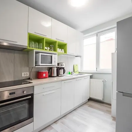 Adam And Eve Luxury Apartments - Shabbat Friendly Bucharest Exterior photo