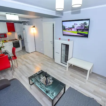 Adam And Eve Luxury Apartments - Shabbat Friendly Bucharest Exterior photo