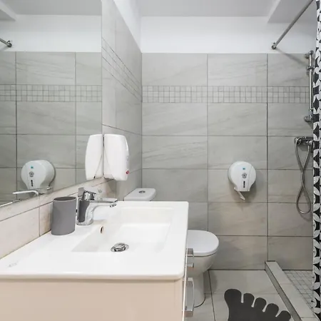 Adam And Eve Luxury Apartments - Shabbat Friendly Bucharest Exterior photo