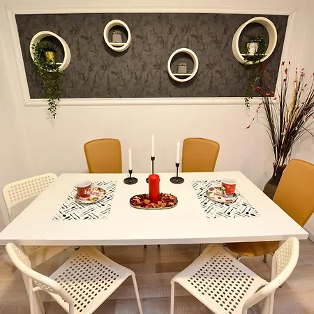 Adam And Eve Luxury Apartments - Shabbat Friendly Bucharest Exterior photo