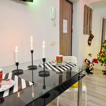 Adam And Eve Luxury Apartments - Shabbat Friendly Bucharest Exterior photo