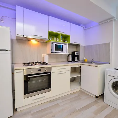 Adam And Eve Luxury Apartments - Shabbat Friendly Bucharest Exterior photo