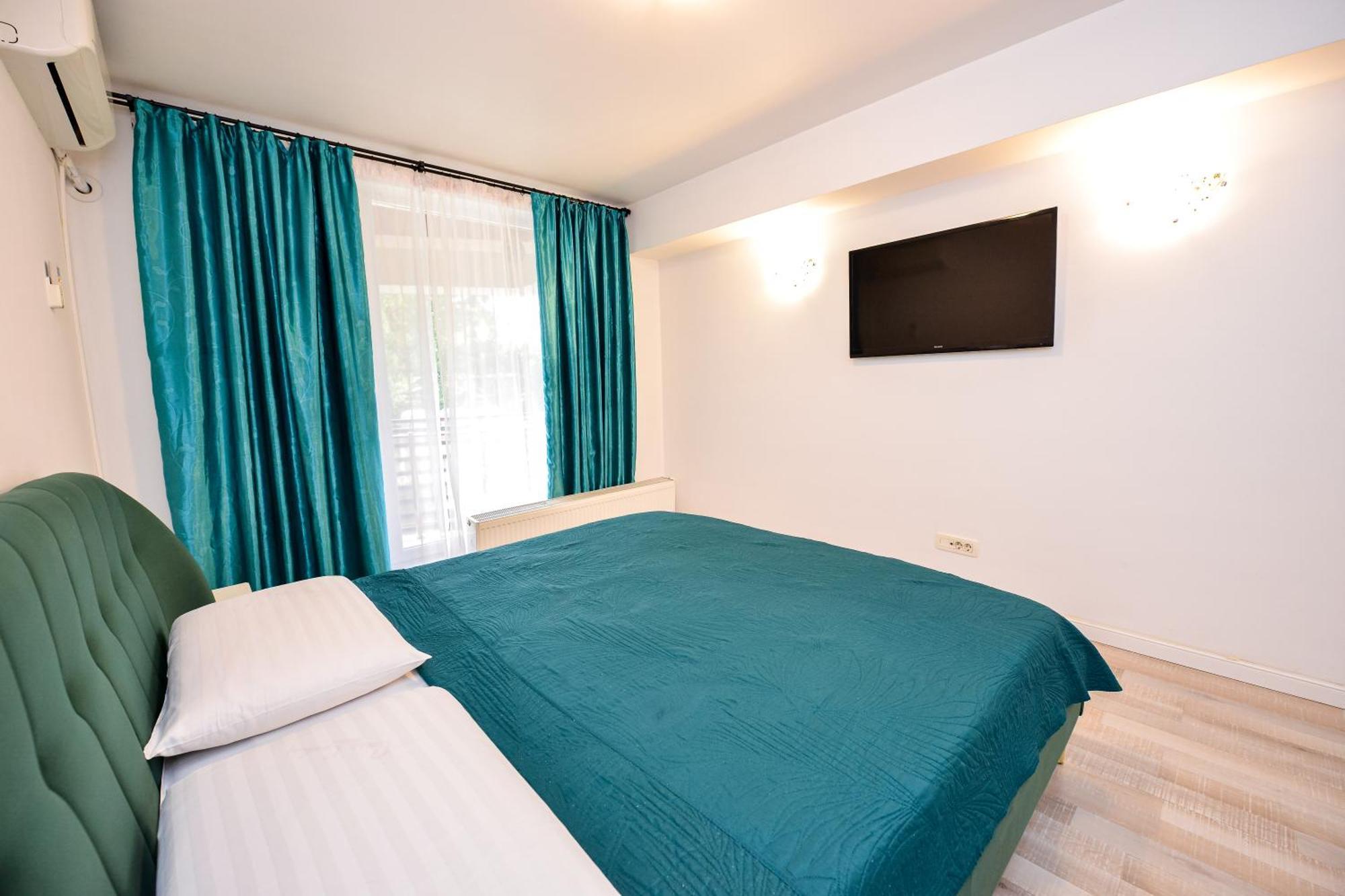 Adam And Eve Luxury - Shabbat Friendly Apartment Bucharest
