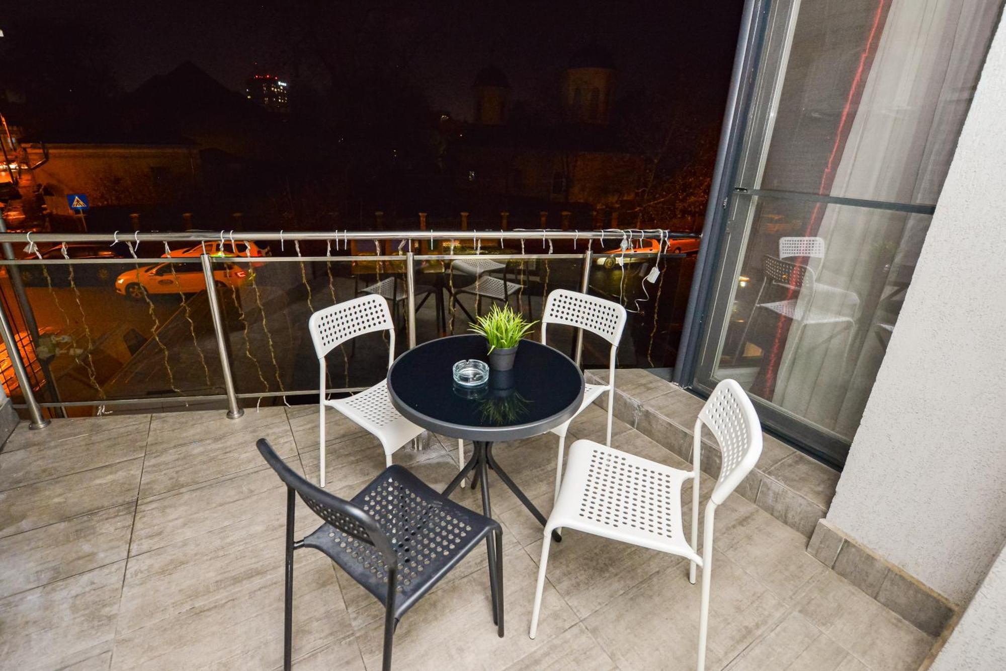 Adam And Eve Luxury - Shabbat Friendly Apartment Bucharest