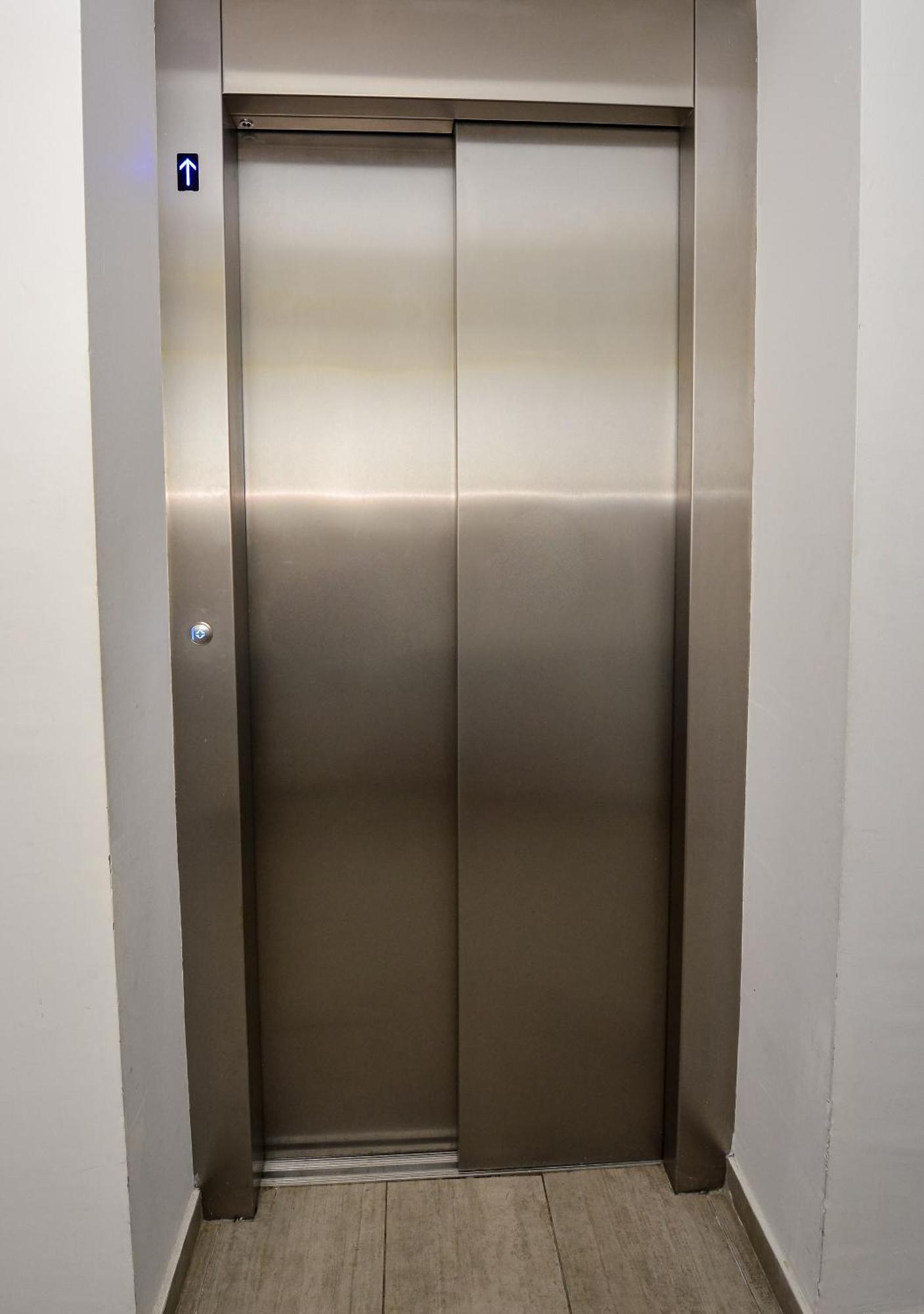 Adam And Eve Luxury - Shabbat Friendly Apartment Bucharest