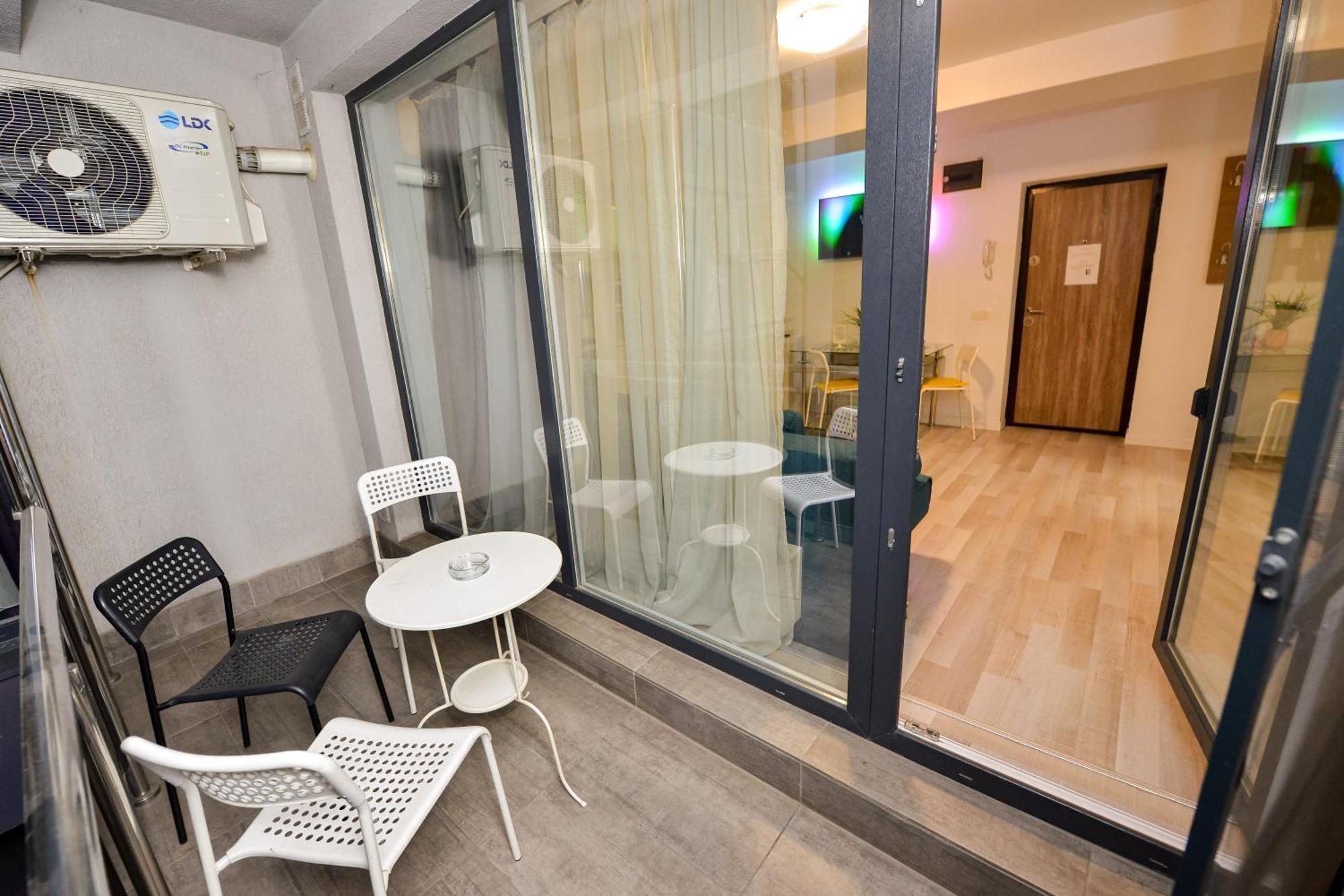 Adam And Eve Luxury - Shabbat Friendly Apartment Bucharest